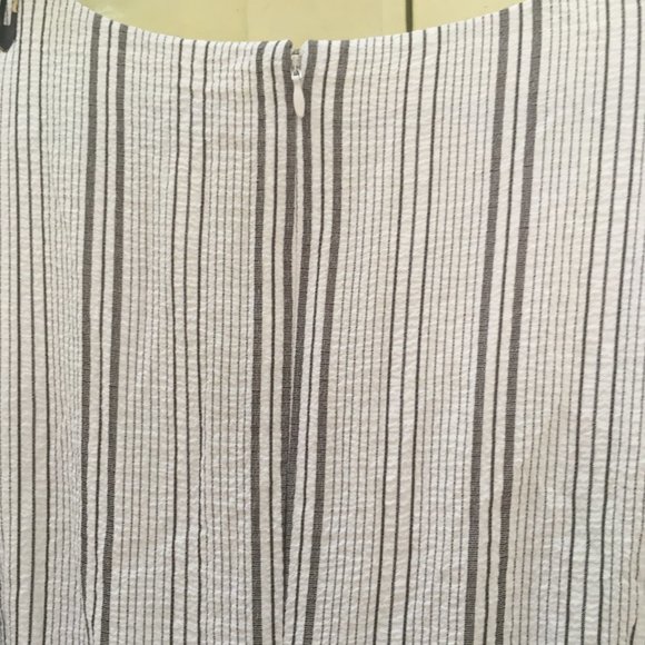 Authentic Calvin Klein Women's Ruffle Front Wrap Dress - Picture 9 of 12